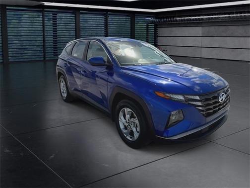 2023 Hyundai TUCSON SE
