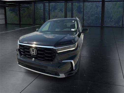 2023 Honda Pilot Touring 8-Passenger