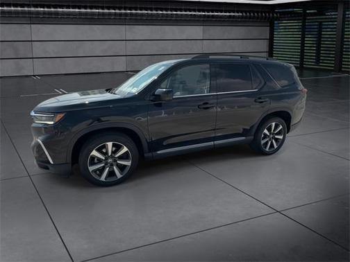 2023 Honda Pilot Touring 8-Passenger