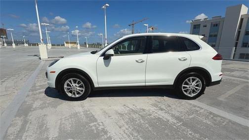 2016 Porsche Cayenne Base