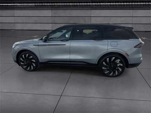 2024 Lincoln Nautilus Reserve