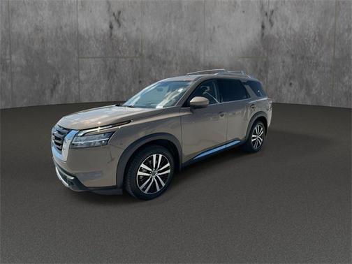 2023 Nissan Pathfinder Platinum FWD