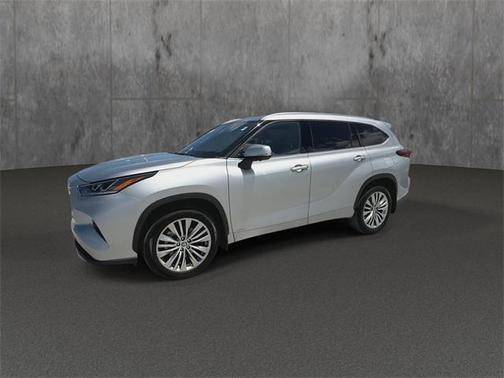 2024 Toyota Highlander Hybrid Platinum