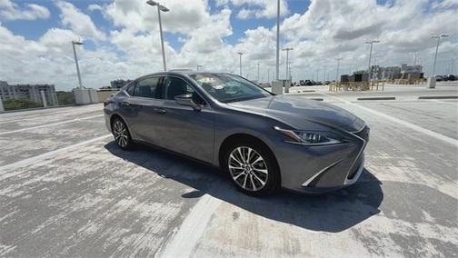 2021 Lexus ES 300h Base