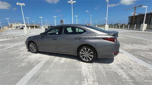 2021 Lexus ES 300h Base