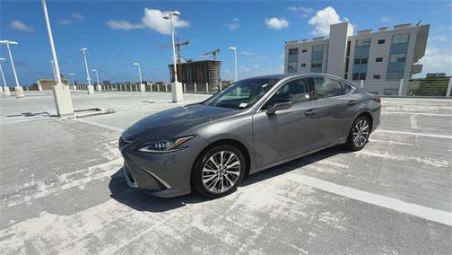2021 Lexus ES 300h Base