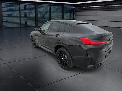 2023 BMW X4 xDrive30i