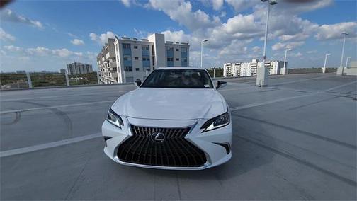 2025 Lexus ES 350 Base