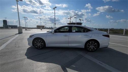 2025 Lexus ES 350 Base