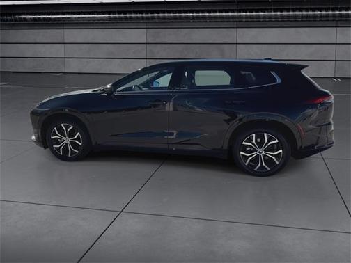 2025 Toyota Crown Signia XLE