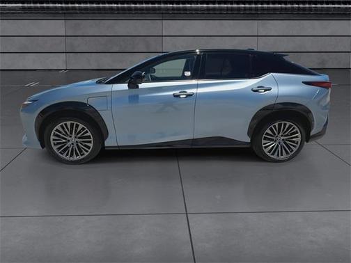 2023 Lexus RZ 450e Luxury