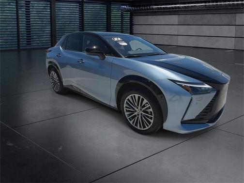 2023 Lexus RZ 450e Luxury