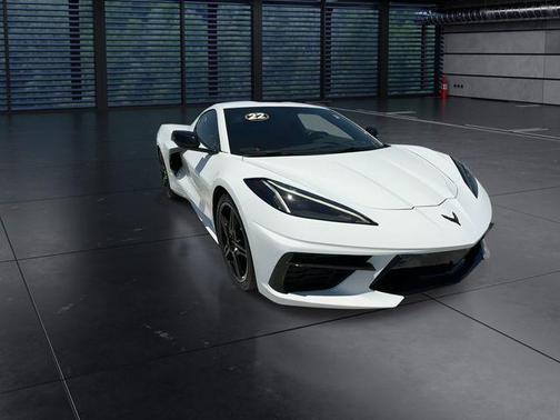 Arctic White 2022 Chevrolet Corvette Stingray w/2LT