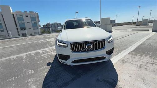 2021 Volvo XC90 T5 Momentum