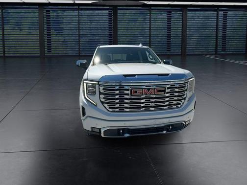 White Frost Tricoat 2022 GMC Sierra 1500 Denali