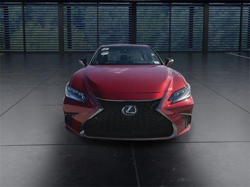 2024 Lexus ES 300h F SPORT Handling