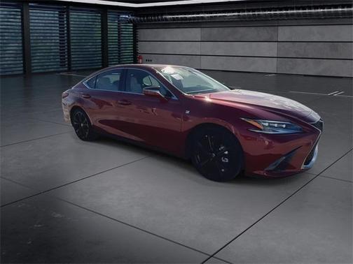 2024 Lexus ES 300h F SPORT Handling