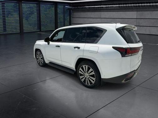 Eminent White Pearl 2025 Lexus LX 700h Luxury