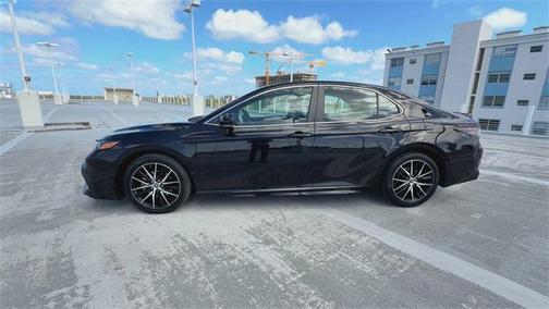 2023 Toyota Camry SE