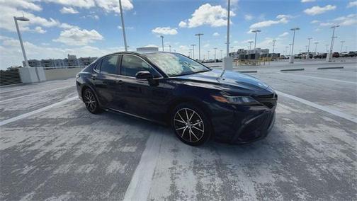 2023 Toyota Camry SE
