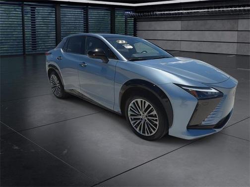 2023 Lexus RZ 450e Luxury