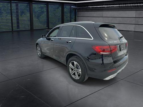 Black 2022 Mercedes-Benz GLC 300 Base