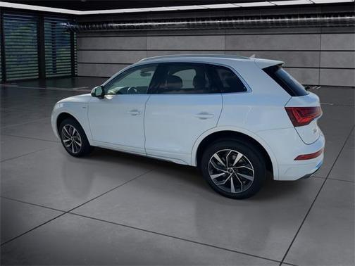 2022 Audi Q5 45 S line Premium