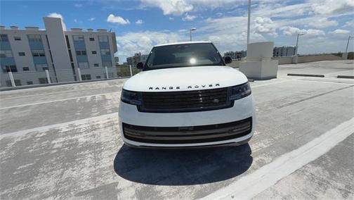 2025 Land Rover Range Rover P550e SE