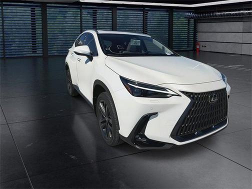 2025 Lexus NX 450h+ Luxury