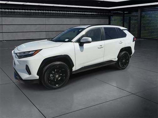 2024 Toyota RAV4 Hybrid SE