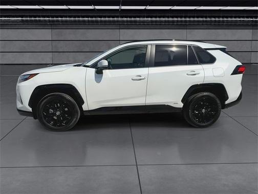 2024 Toyota RAV4 Hybrid SE