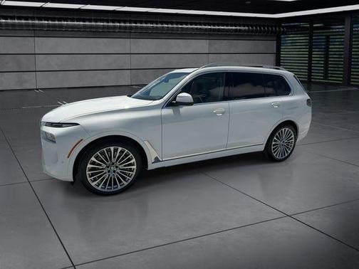 Alpine White 2023 BMW X7 xDrive40i