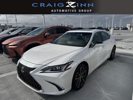 2025 Lexus ES 300h Base