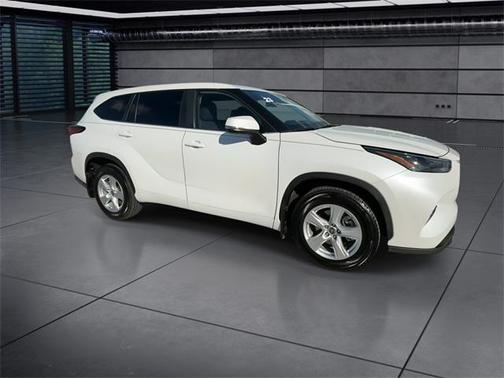 2023 Toyota Highlander Hybrid LE