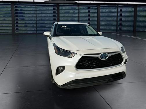 2023 Toyota Highlander Hybrid LE