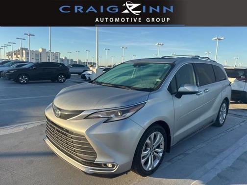 2023 Toyota Sienna Platinum 7 Passenger