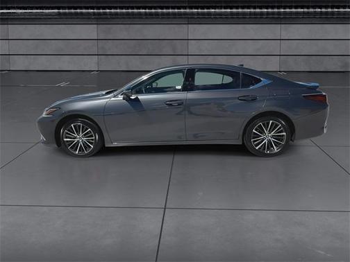 2025 Lexus ES 300h Premium