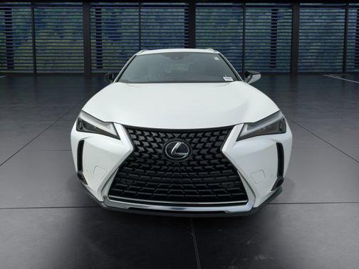 Eminent White Pearl 2024 Lexus UX 250h Base