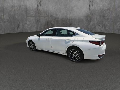 2024 Lexus ES 300h Premium