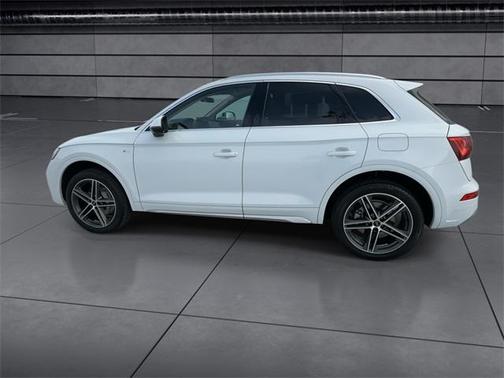 2024 Audi Q5 e 55 S line Premium Plus