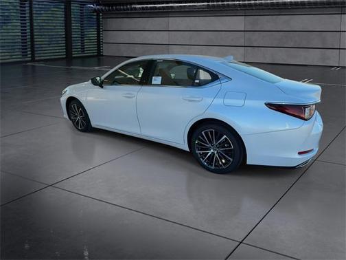 2025 Lexus ES 350 Base