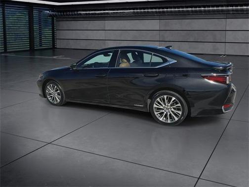 2019 Lexus ES 300h Base