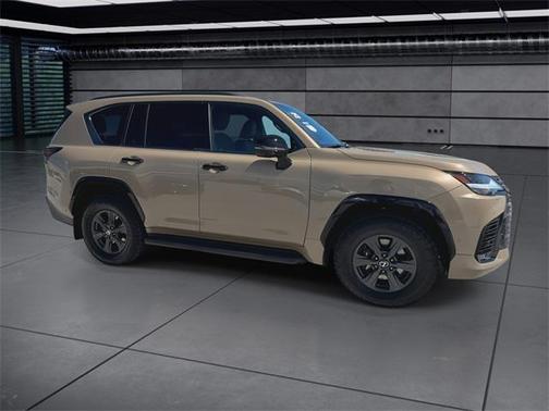 2025 Lexus LX 700h Overtrail