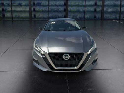 2022 Nissan Altima SR FWD