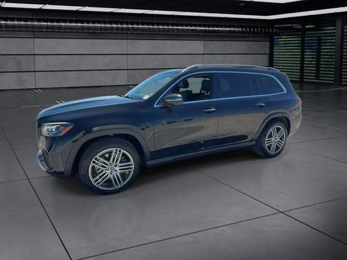 Obsidian Black Metallic 2025 Mercedes-Benz GLS 450 4MATIC