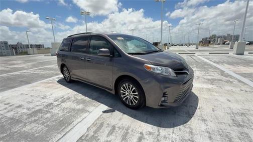 2019 Toyota Sienna XLE Premium