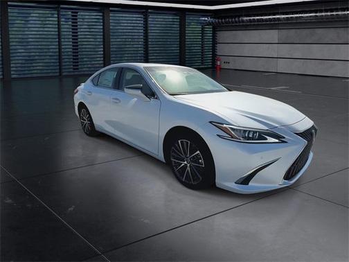 2025 Lexus ES 300h Base