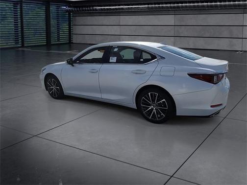 2025 Lexus ES 350 Base