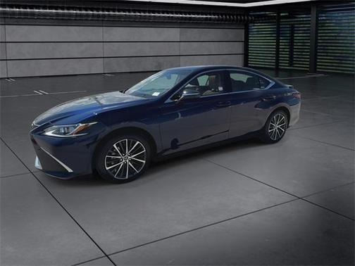 2025 Lexus ES 300h Base