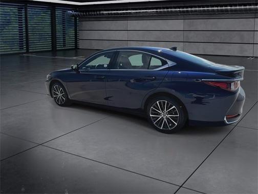 2025 Lexus ES 300h Base